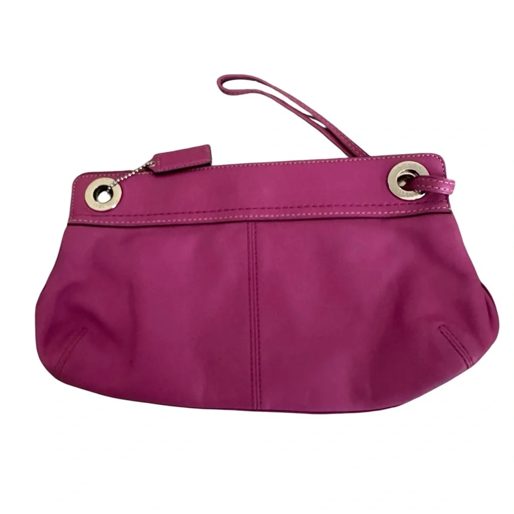 Coach Kyra Large Clutch/wristlet‎ -Pink Berry